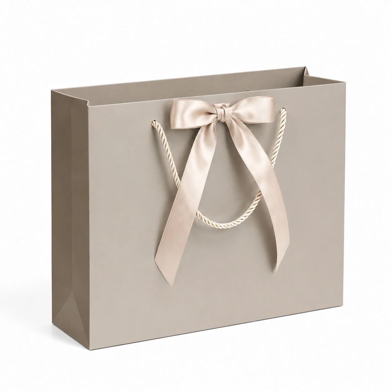 Geschenktüte 32 x 12 x 26 cm aus Papier in Taupe mit Kordelgriffen und Schleife